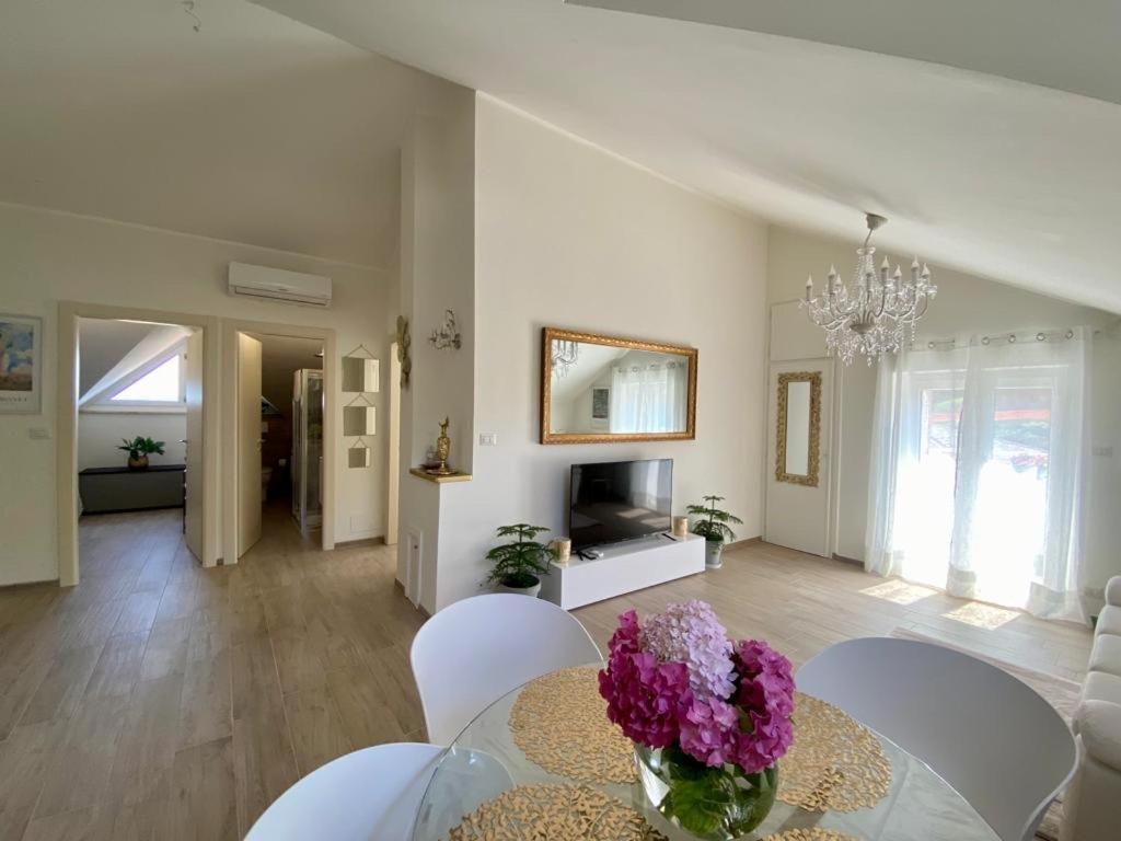 Апартаменты Casa Tra I Castelli San Martino Alfieri Экстерьер фото